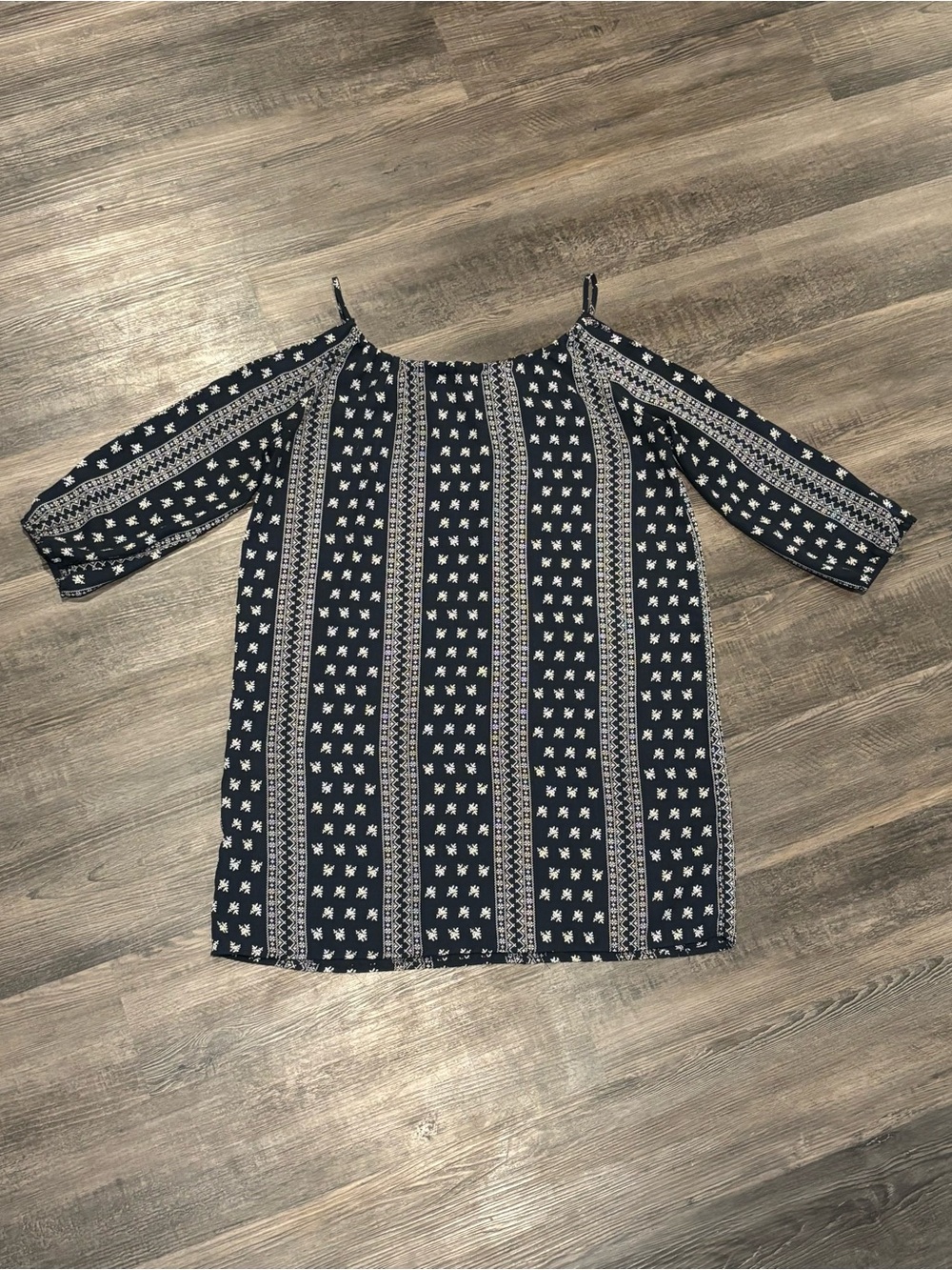 Off-Shoulder Navy Patterned Peasant Top - Picture 3 of 5